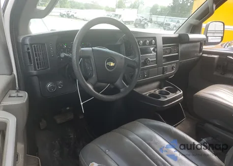 2017 Chevrolet Express G2500 z USA, uszkodzony, nr VIN 1GCWGAFF9H1101373